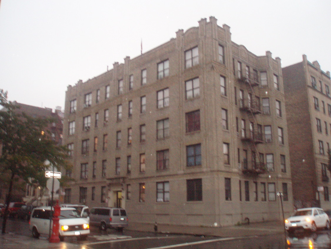 Foto principal - 2871 Grand Concourse