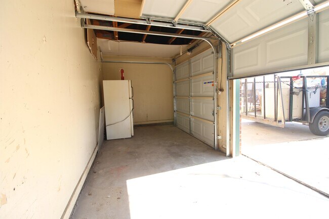 Foto del edificio - 3303 Brookbend Dr
