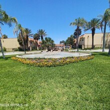 Building Photo - 3918 La Mirada Dr N