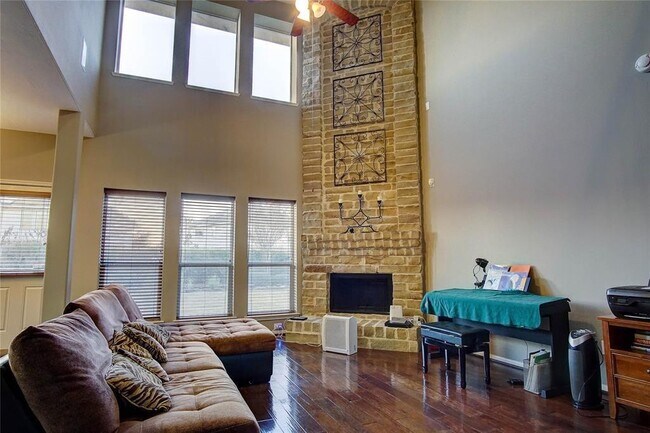 Building Photo - 8303 Kerrington Glen Dr