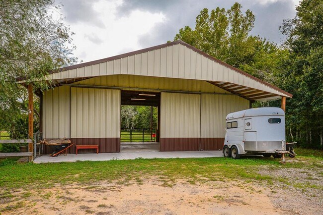 Building Photo - 5601 Avenue P