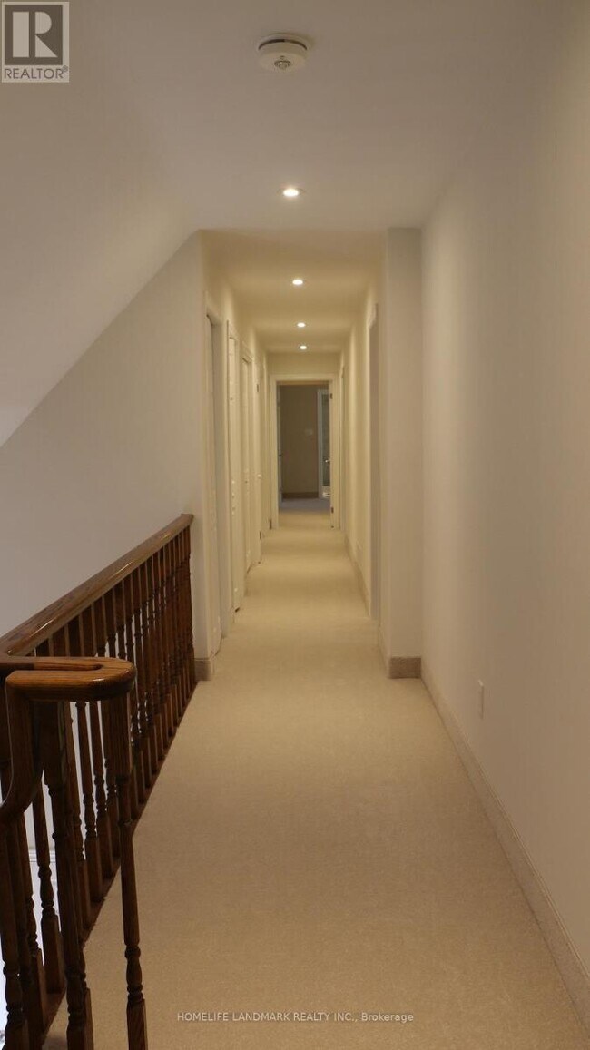 Photo du bâtiment - 1564 Atrium Ct