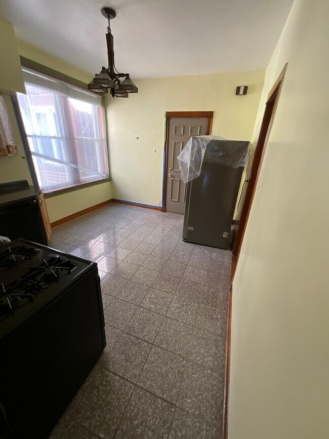 Foto del edificio - 919 N Leavitt St