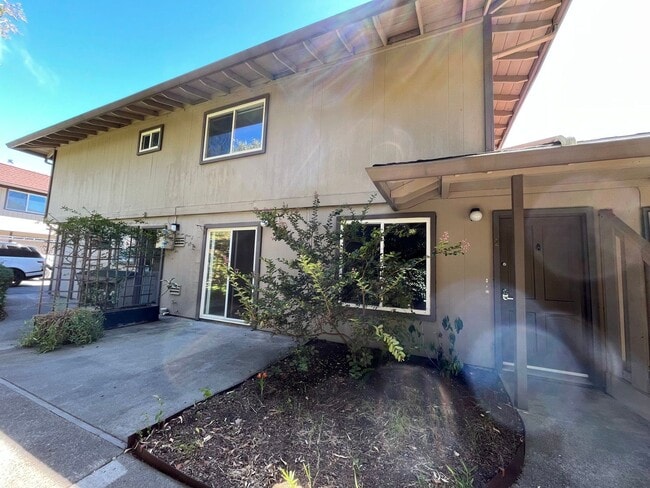 Photo - 820 Villa Lane Townhome