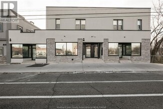Building Photo - 1233 University Ave W