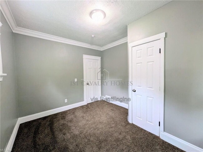 Building Photo - 10302 Lamontier Ave