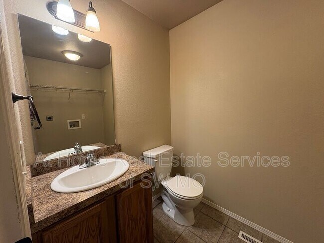 Foto del edificio - 2315 W Parkview Ave