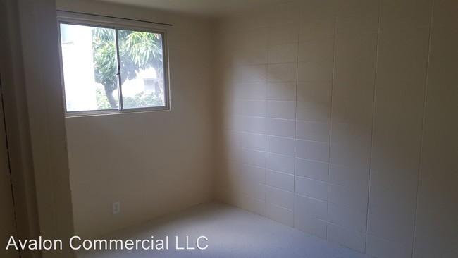 Building Photo - 807 N Vineyard Blvd