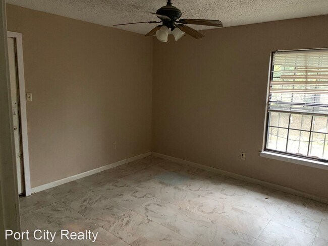 Building Photo - 2 br, 2 bath House - 2058 Weinstock St.