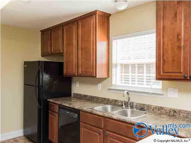 Foto del edificio - 212 Crab Orchard Dr