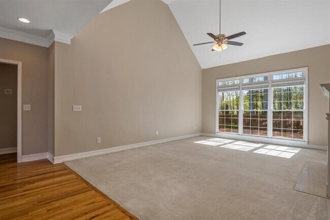 Building Photo - 4735 Dartmoor Ln