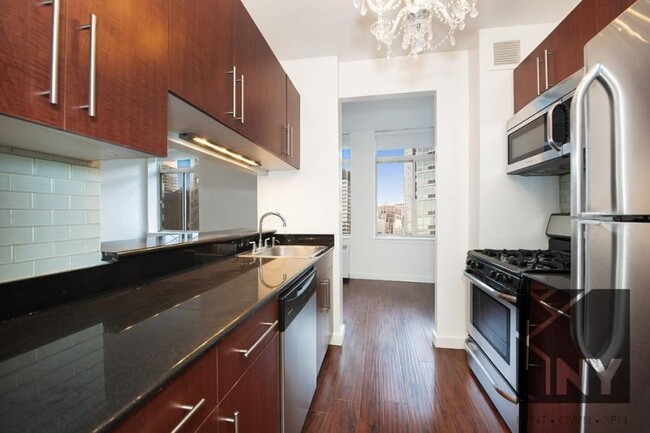 Building Photo - 2 bedroom in NEW YORK NY 10038
