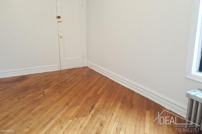 Building Photo - 616 40th St