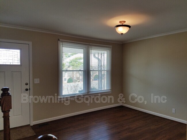 Building Photo - 4739 Trenton Dr