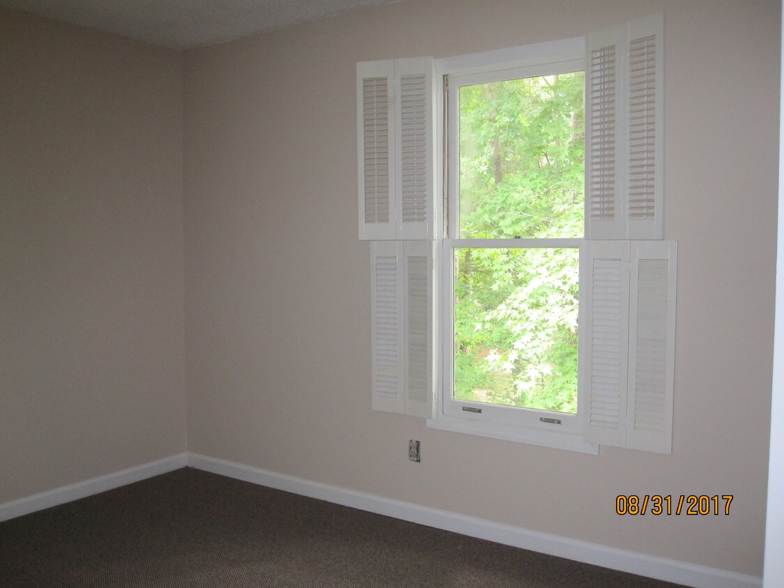 121 Westview Dr Unit 50, Carrboro, NC 27510 Condo for Rent in