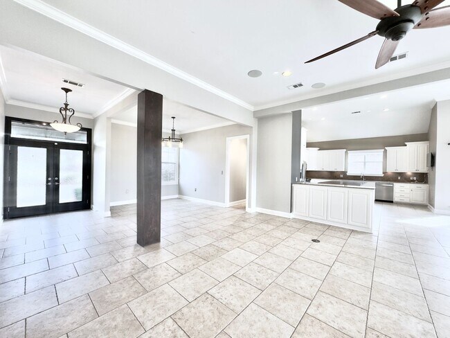 Foto del edificio - Luxury 4BR/3BA Home on Golf Course in Pelican Point – Resort-Style Living!