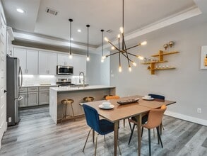 Building Photo - 1118 Bunton St