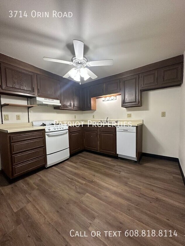 Foto principal - 1 bed/1 bath plus den in Madison, WI!