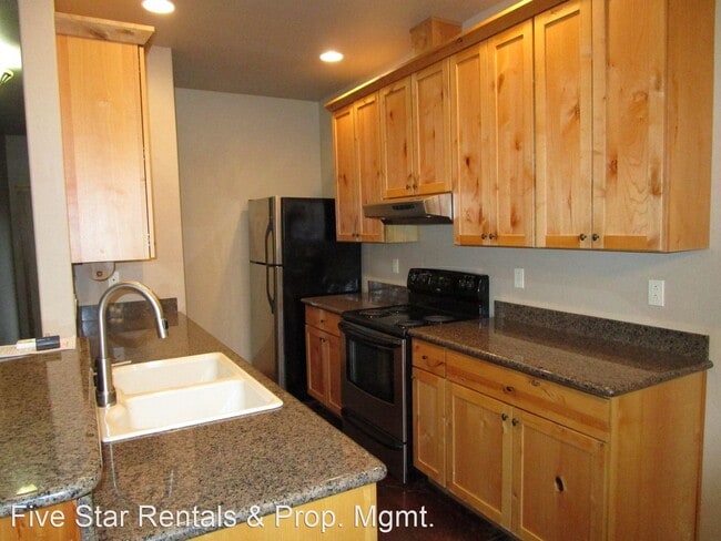 Building Photo - 3 br, 2 bath House - 21 Cedar Pointe B