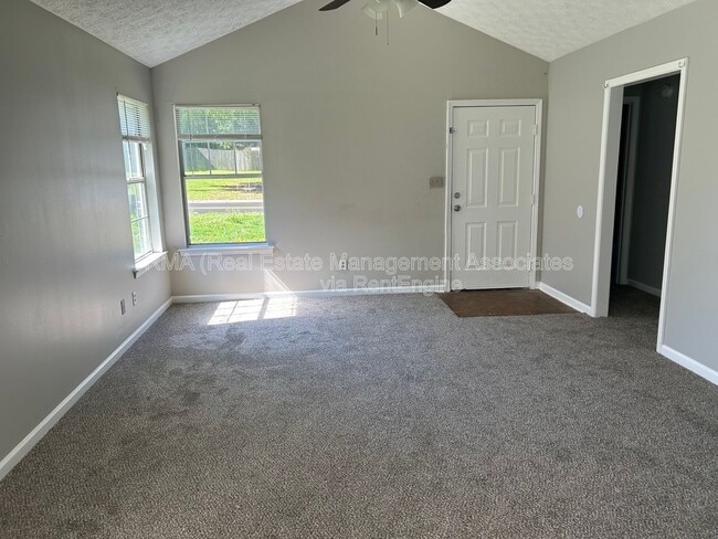 Building Photo - 132 Tuscany Ln