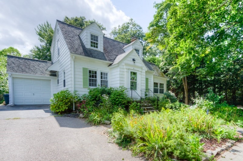 Primary Photo - 16 Saxon Rd