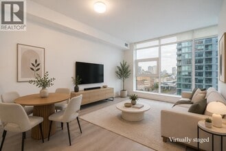 Building Photo - 680 Quayside Dr