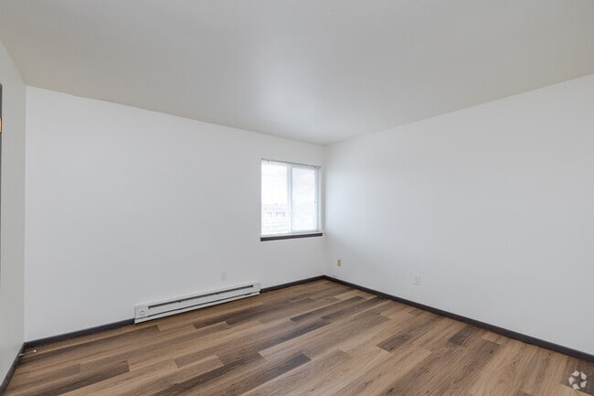 2 habitaciones, 1 baño - 950 pies cuadrados - Dormitorio - Canterbury Court Apartments