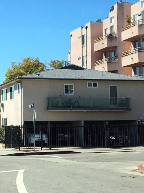 Foto del edificio - 1223 Wilcox Ave