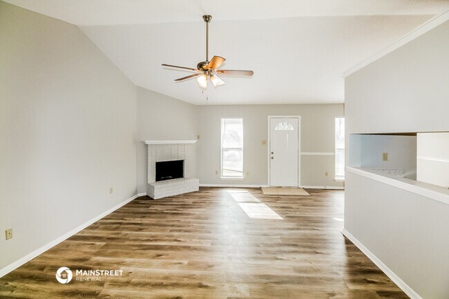 Foto del edificio - 3435 Bayberry Dr