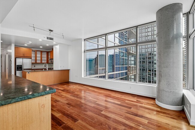 Foto del edificio - 2033 2nd Ave