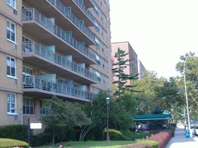 Primary Photo - 2650 Ocean Pkwy