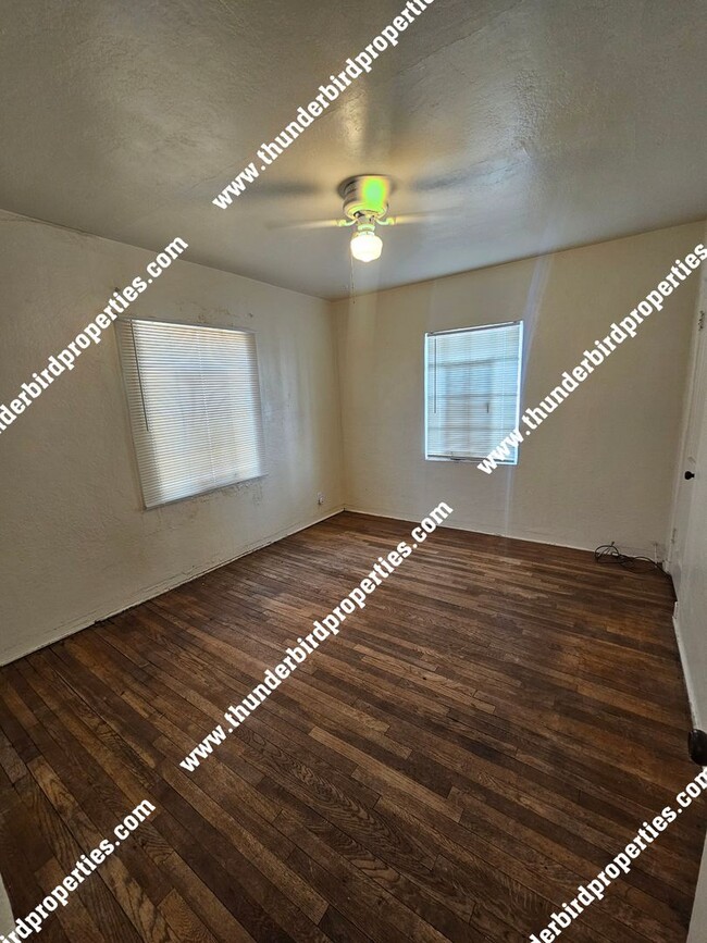 Building Photo - 1622 Coal Ave SE