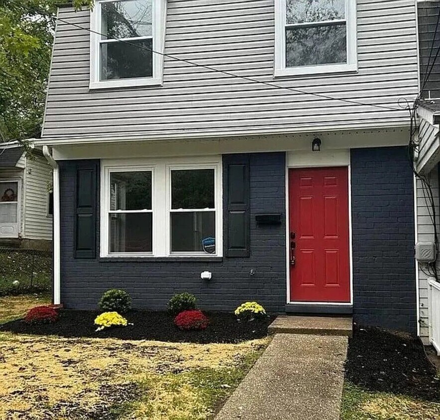 Primary Photo - Charming 3BR Townhome in Hyattsville - Per...