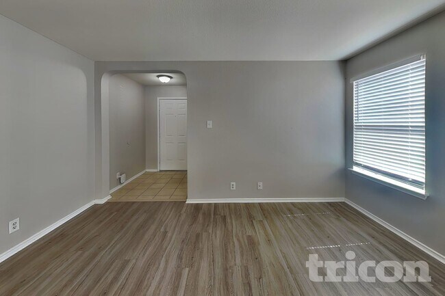 Foto del edificio - 6620 Richland Pl
