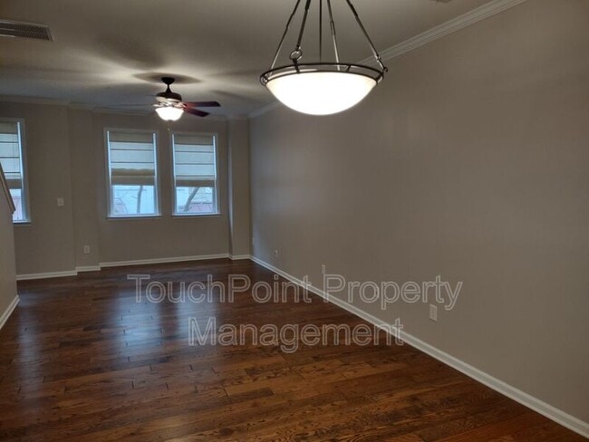 Building Photo - 626 Raya Ct