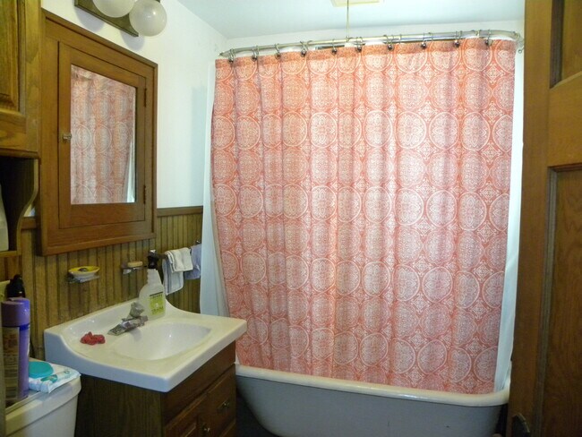 Foto del edificio - 831 E Gorham St