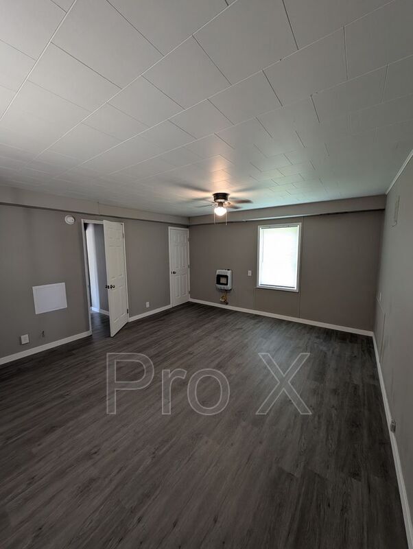 Foto del edificio - 2379 Locust Rd
