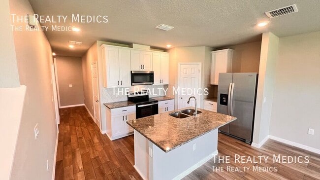 Building Photo - 413 Legacy Lp