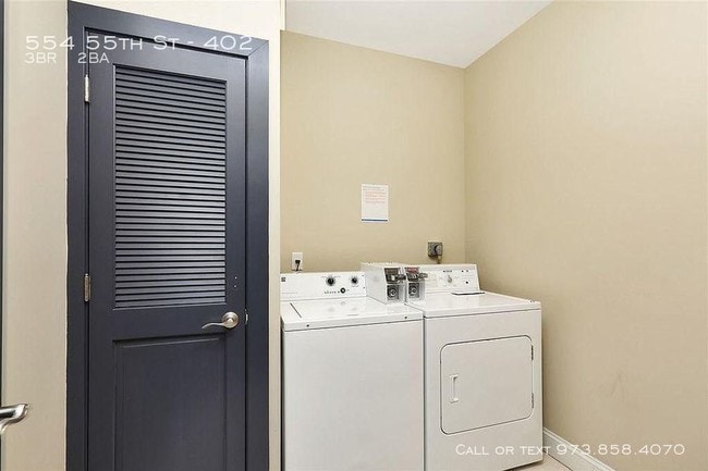 Building Photo - 554 55th St - 402 - 3 beds, 2 full baths