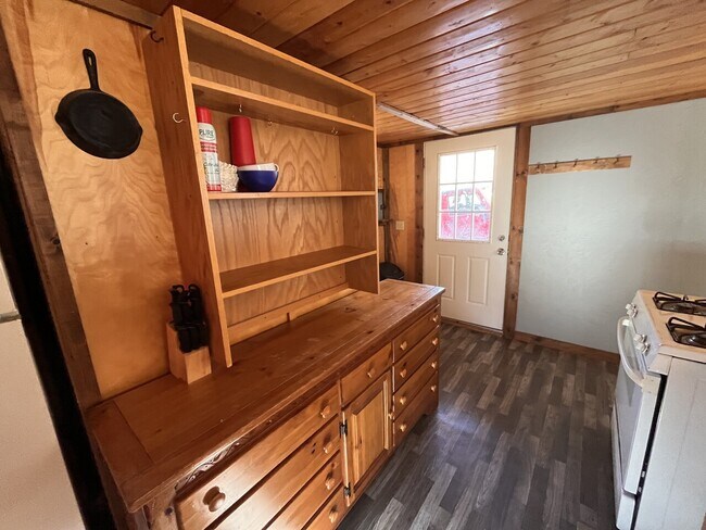 Building Photo - Mydnyt Rental