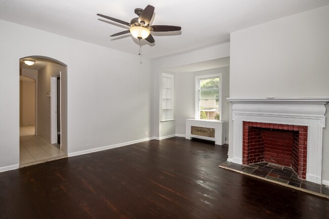 Building Photo - 102 Woodland Ave