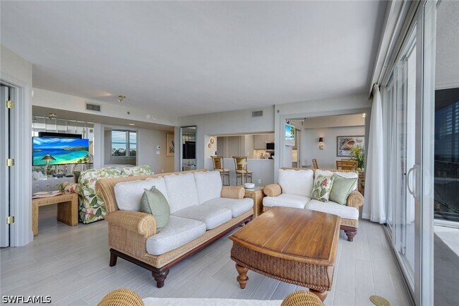 Foto del edificio - 6361 Pelican Bay Blvd