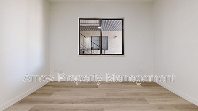 Foto del edificio - 207 E Arbor Ave