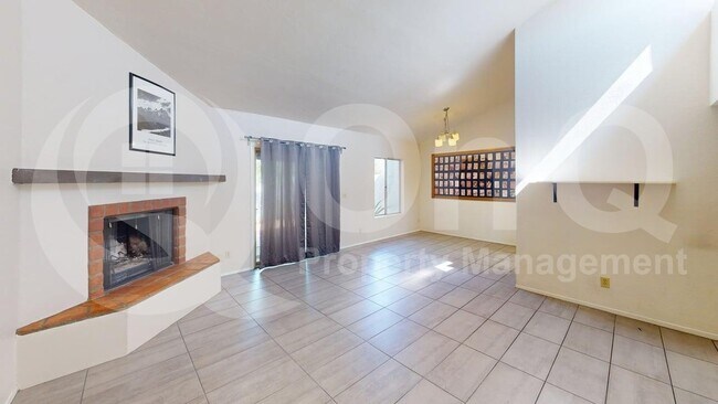 Foto del edificio - 3402 N Richland Dr