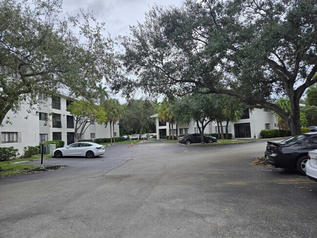 Building Photo - 2445 SW 18th Terrace