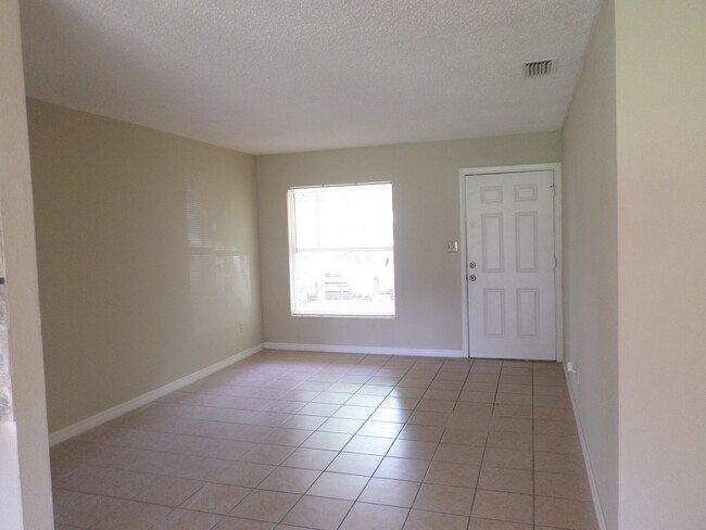 Foto del edificio - Renovated 3br/1ba Home in Richmond Heights!