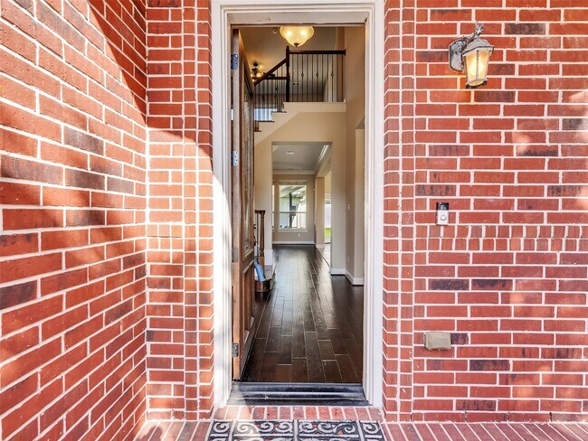 Foto del edificio - 5342 Tyler Park Ln