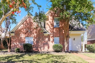 Building Photo - 8692 Overcup Oaks Dr Building Photo - 8692 Overcup Oaks Dr