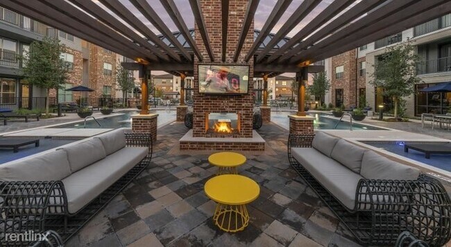 Foto del edificio - Studio, 1 bath Condo - 11175 W Airport Blv...