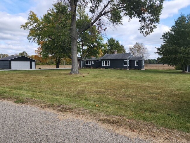 Building Photo - 2056 S McCullough Pl